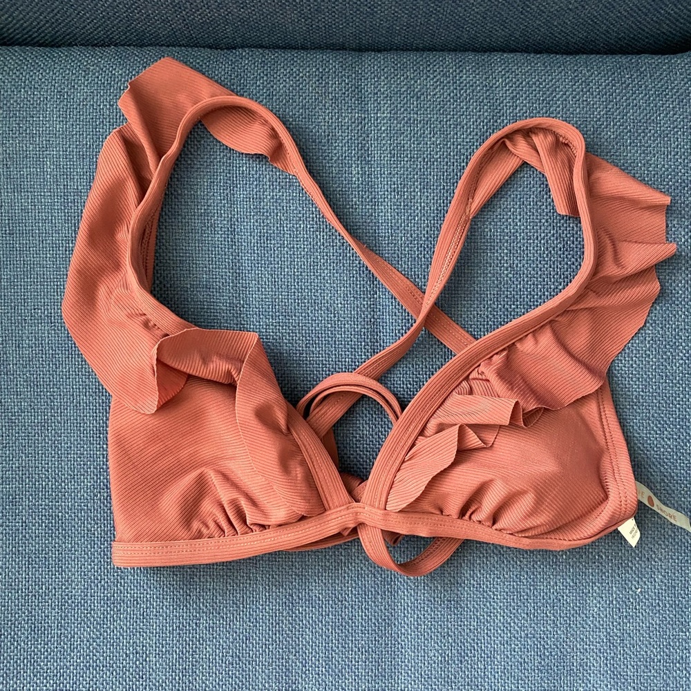 🦋Mauve Ruffle Bikini Top - Picture 2 of 4